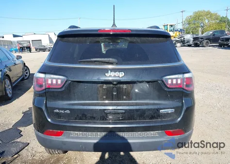 2019 Jeep Compass Latitude 4X4 из США, поврежденный, VIN 3C4NJDBBXKT734515